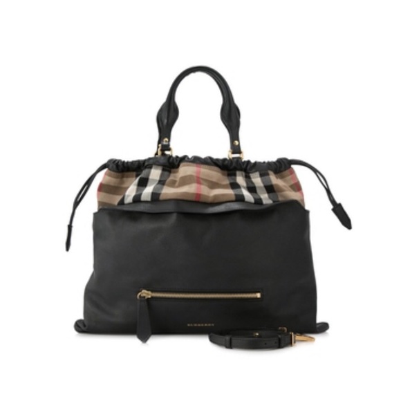 Burberry Handbags - SALE Burberry Big crush, house Check leather tote